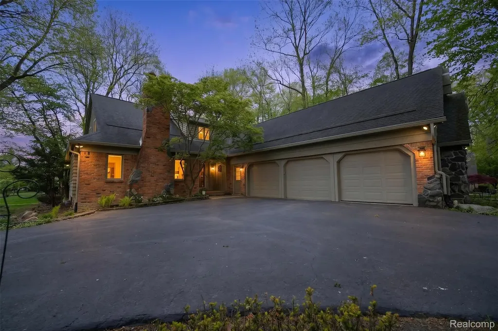21734 Beauford Lane Farmington Hills City MI 48167