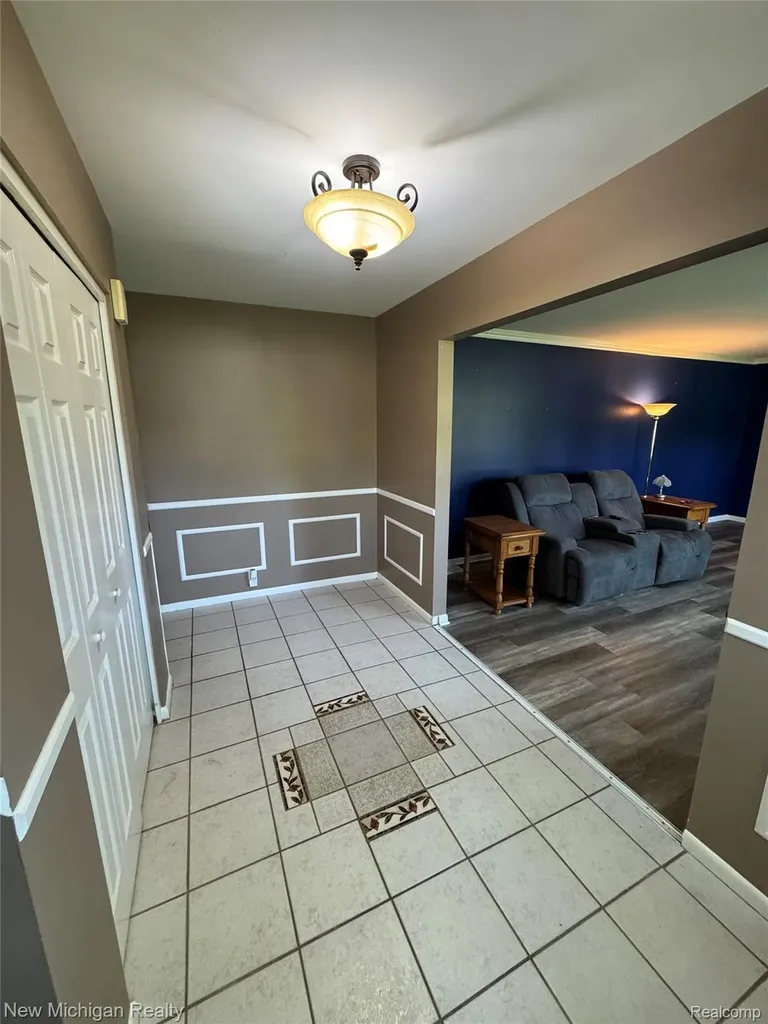 6139 Pebbleshire Circle Grand Blanc Charter Township MI 48439