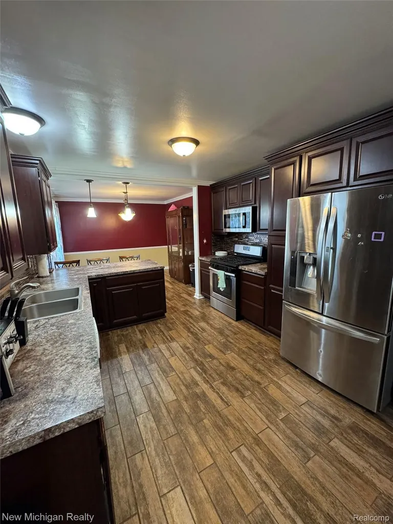 6139 Pebbleshire Circle Grand Blanc Charter Township MI 48439