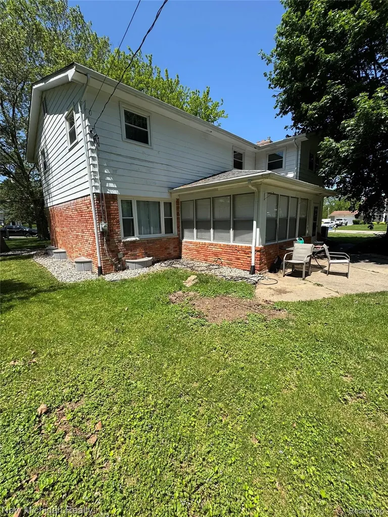 6139 Pebbleshire Circle Grand Blanc Charter Township MI 48439