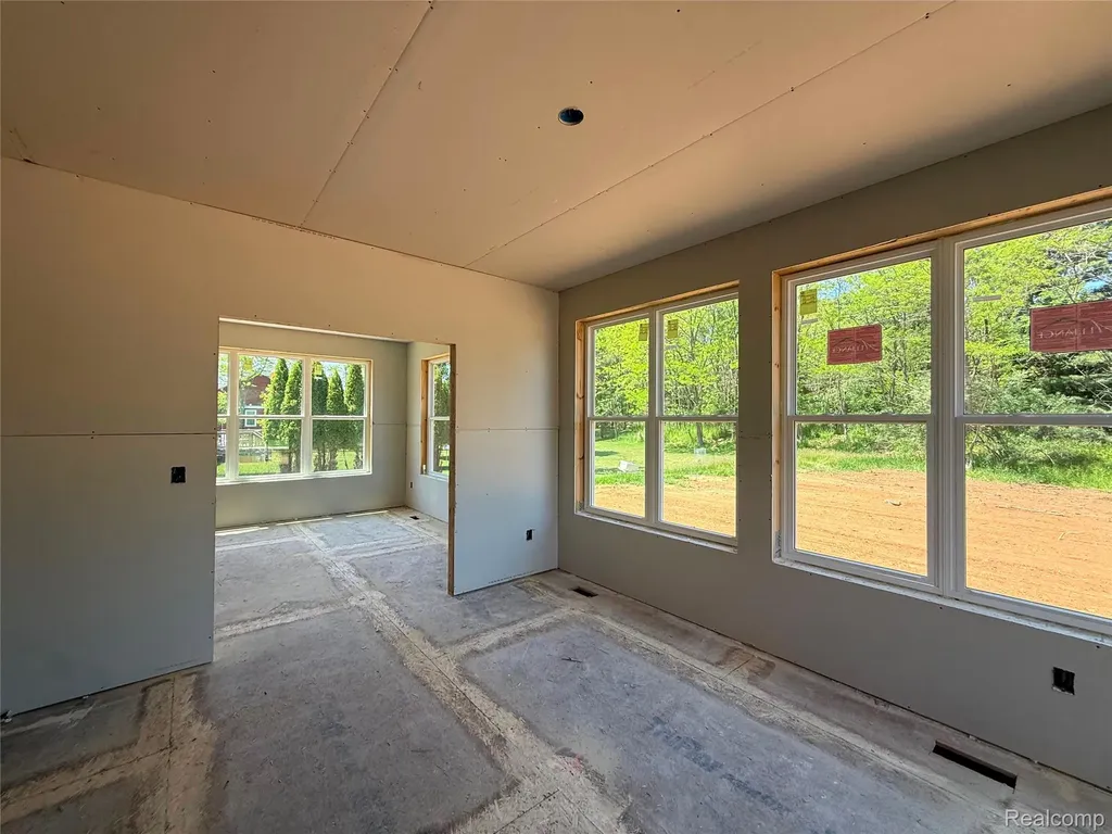 2735 Pine Shadow Court Hamburg Township MI 48169