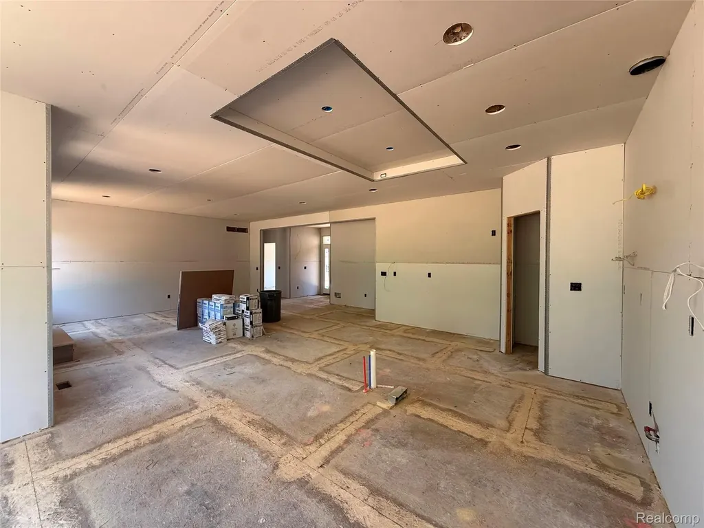2735 Pine Shadow Court Hamburg Township MI 48169