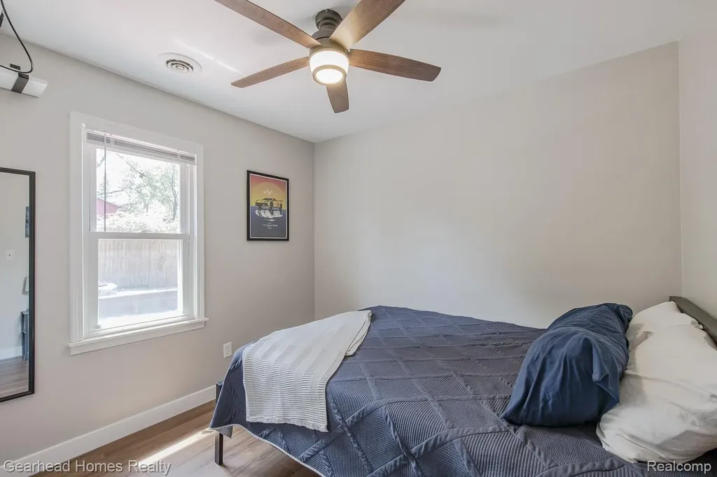 2831 Watkins Lake Road Waterford Charter Township MI 48328