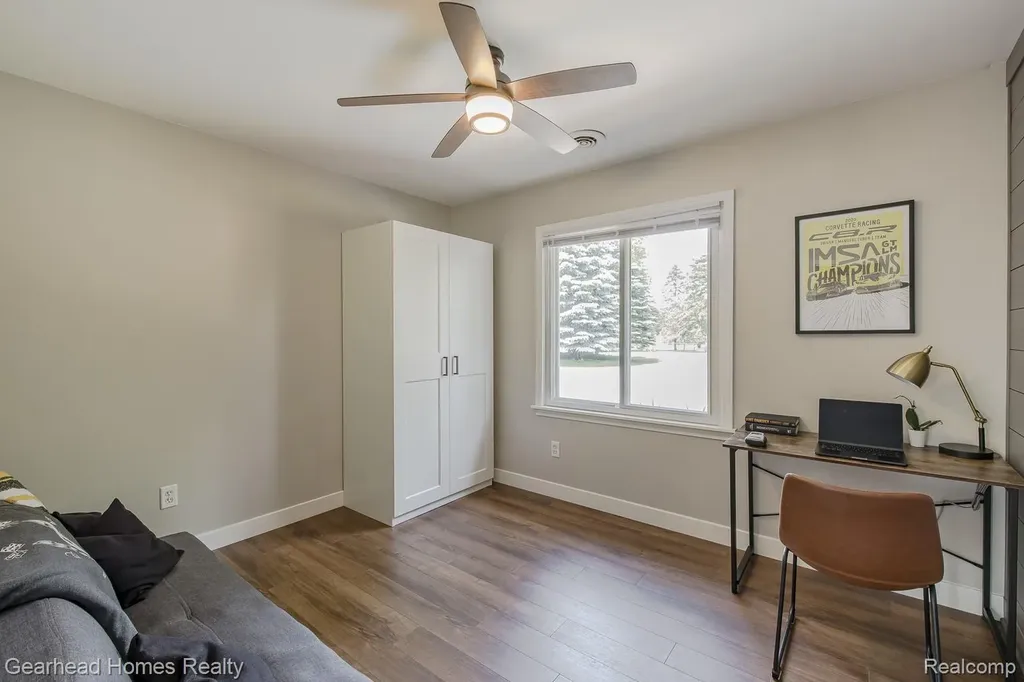 2831 Watkins Lake Road Waterford Charter Township MI 48328
