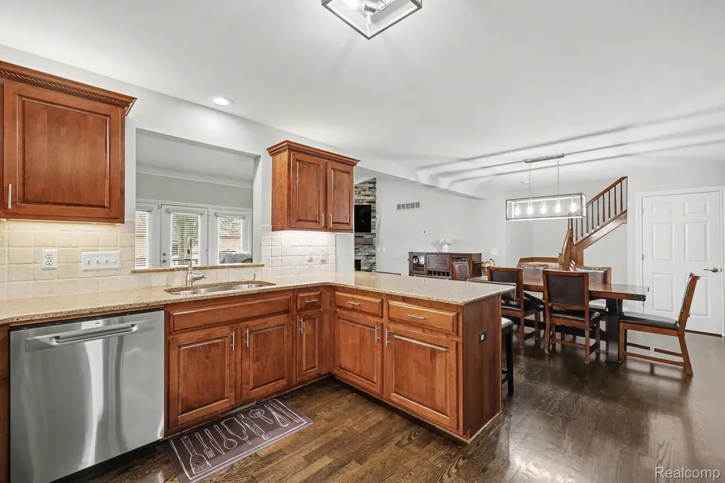 4337 Elaine Court Shelby Charter Township MI 48316