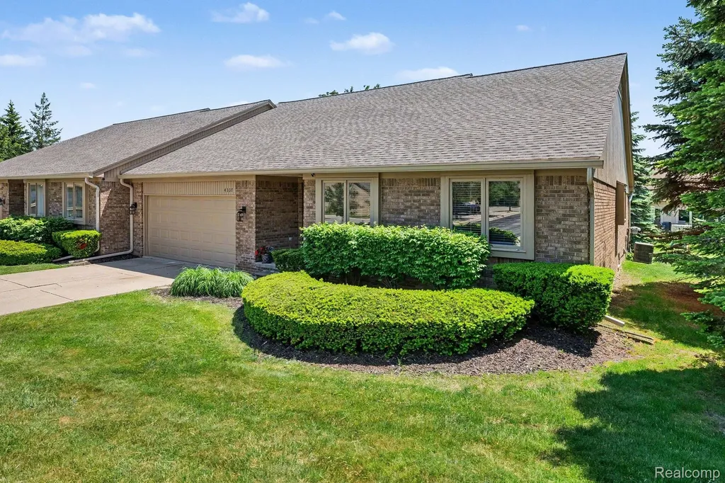 4337 Elaine Court Shelby Charter Township MI 48316