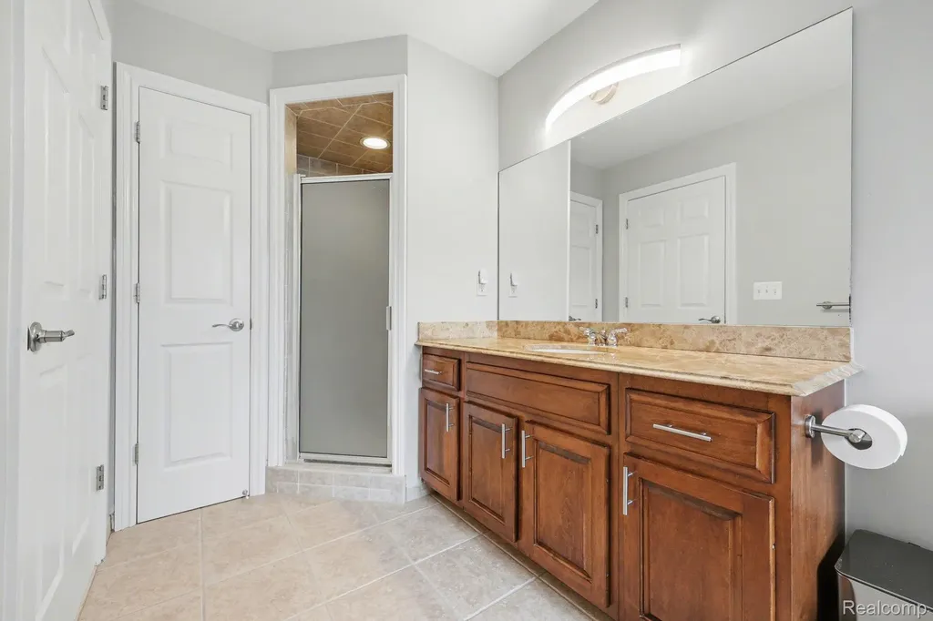 4337 Elaine Court Shelby Charter Township MI 48316