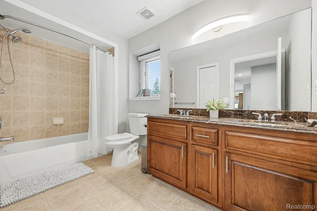 4337 Elaine Court Shelby Charter Township MI 48316