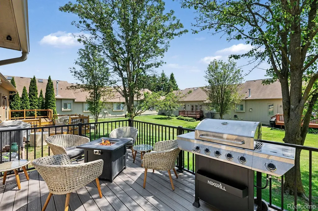 4337 Elaine Court Shelby Charter Township MI 48316