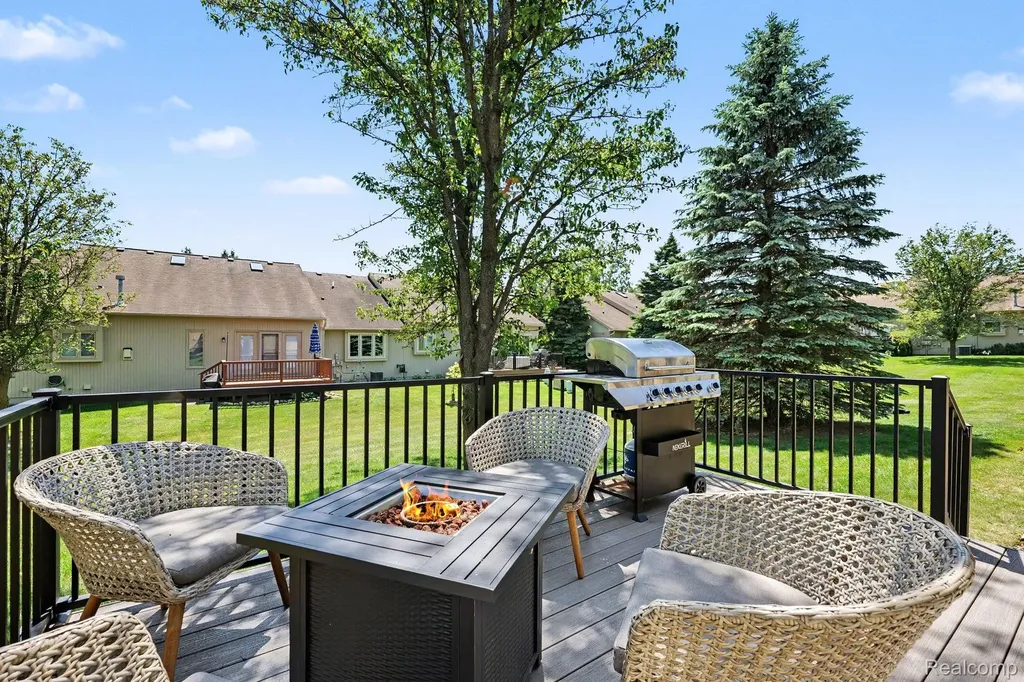 4337 Elaine Court Shelby Charter Township MI 48316