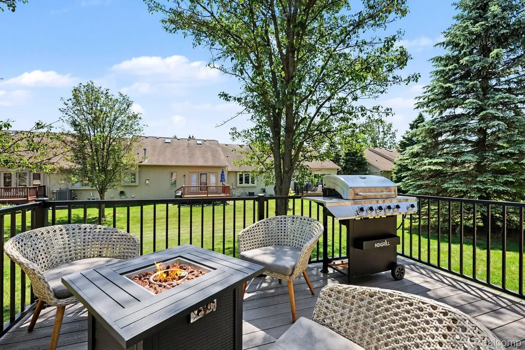 4337 Elaine Court Shelby Charter Township MI 48316
