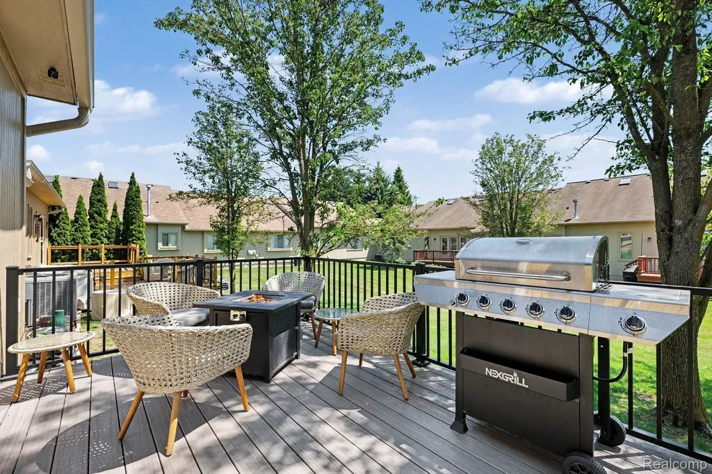 4337 Elaine Court Shelby Charter Township MI 48316