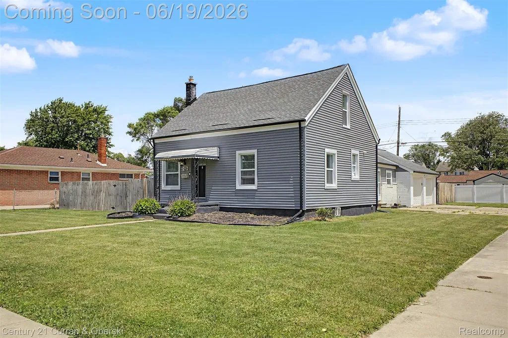 30708 Palmer Boulevard Madison Heights City MI 48071