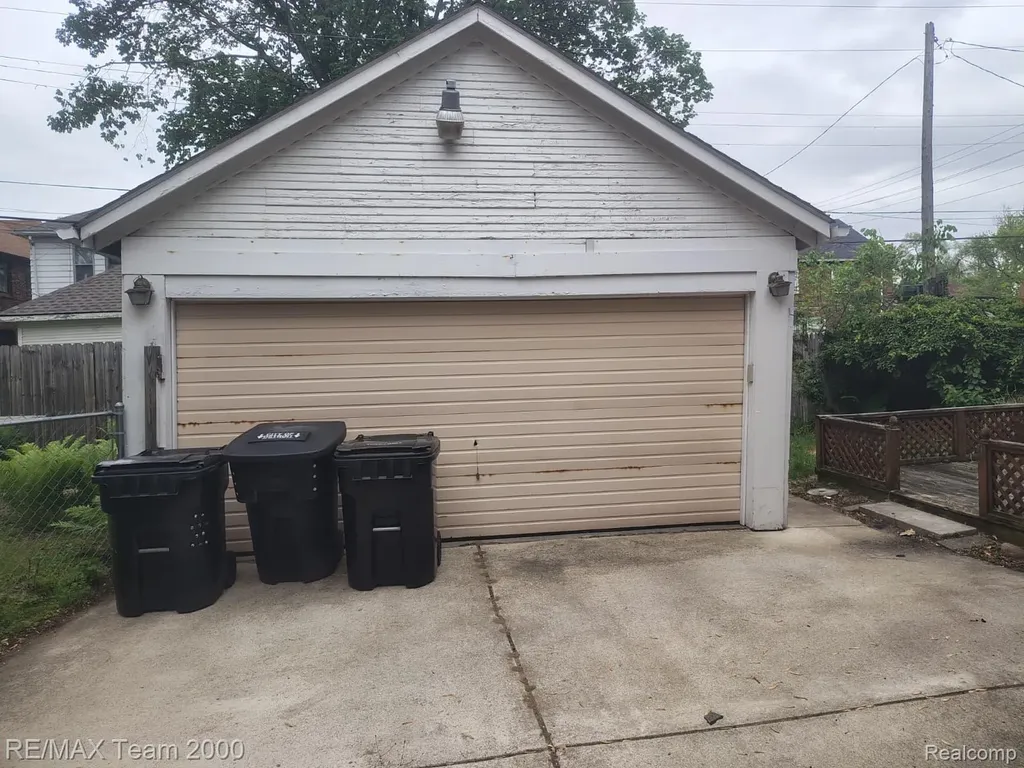 17312 Indiana Street Detroit City MI 48221