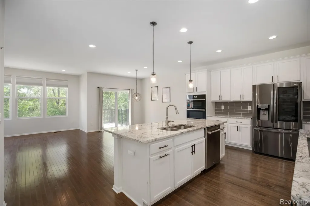 43583 Chancellor Lane Novi City MI 48375