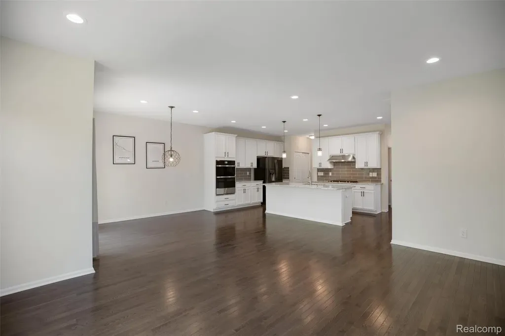 43583 Chancellor Lane Novi City MI 48375