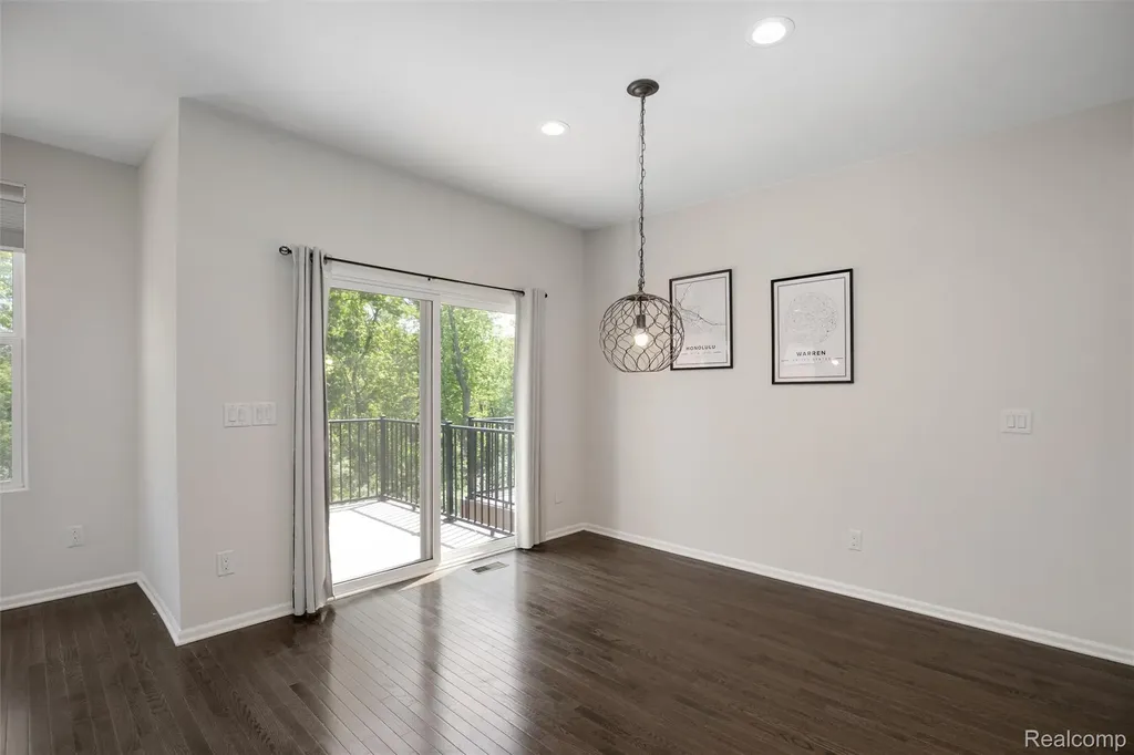 43583 Chancellor Lane Novi City MI 48375