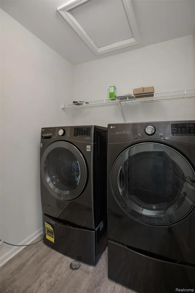 43583 Chancellor Lane Novi City MI 48375