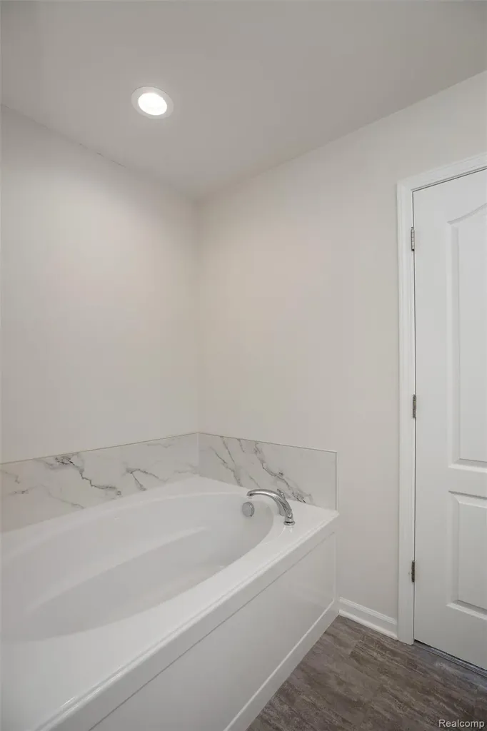 43583 Chancellor Lane Novi City MI 48375
