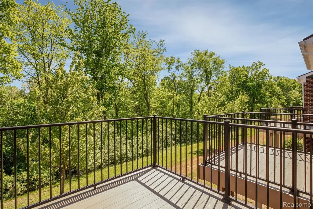 43583 Chancellor Lane Novi City MI 48375