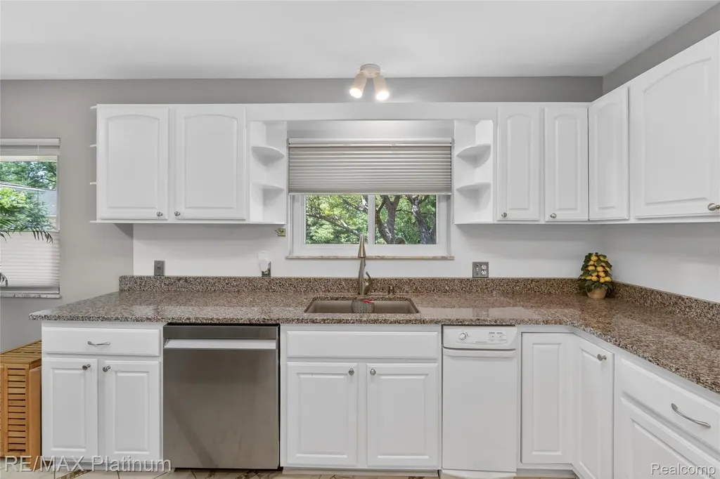 1223 Thurber Drive Howell City MI 48843