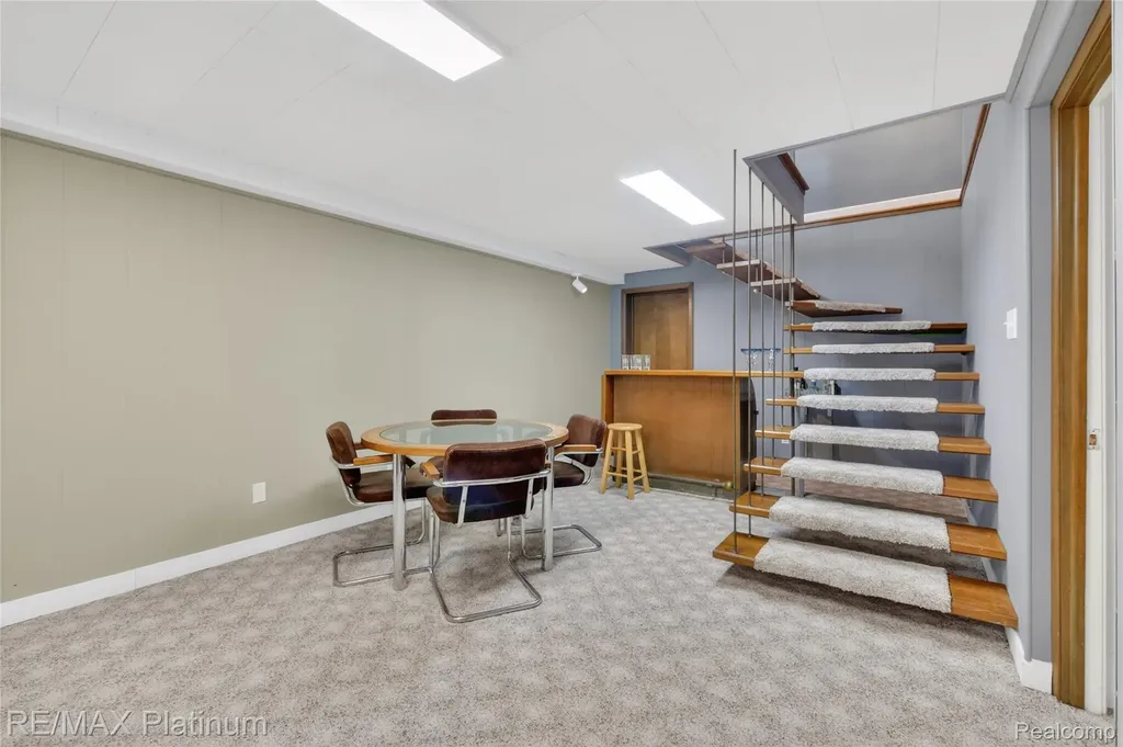 1223 Thurber Drive Howell City MI 48843