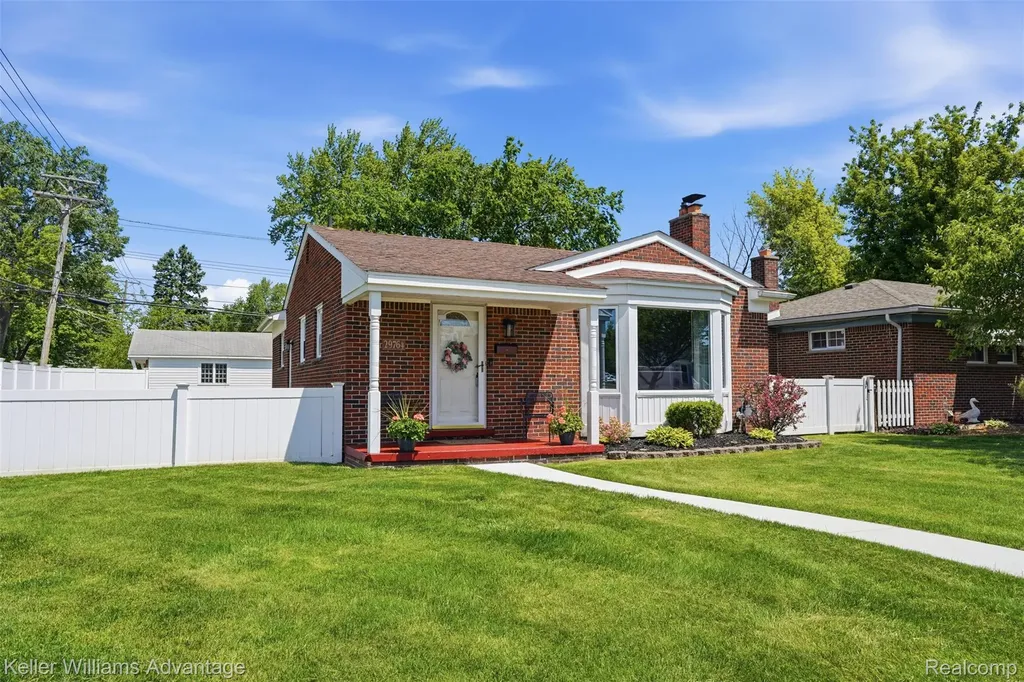 29764 Marquette Street Garden City City MI 48135