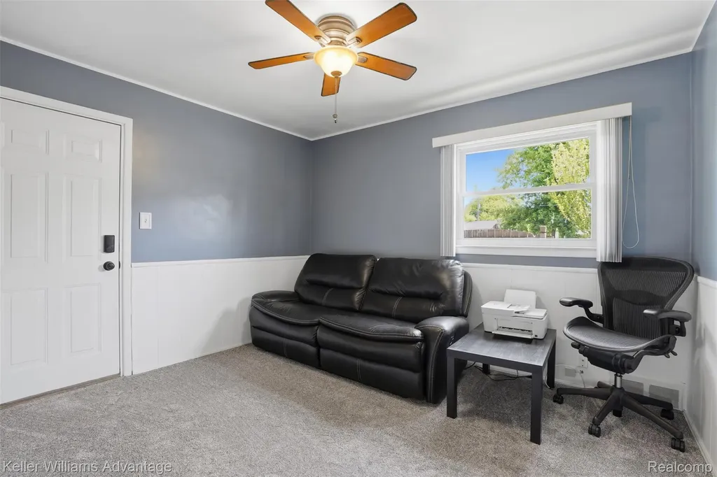 29764 Marquette Street Garden City City MI 48135