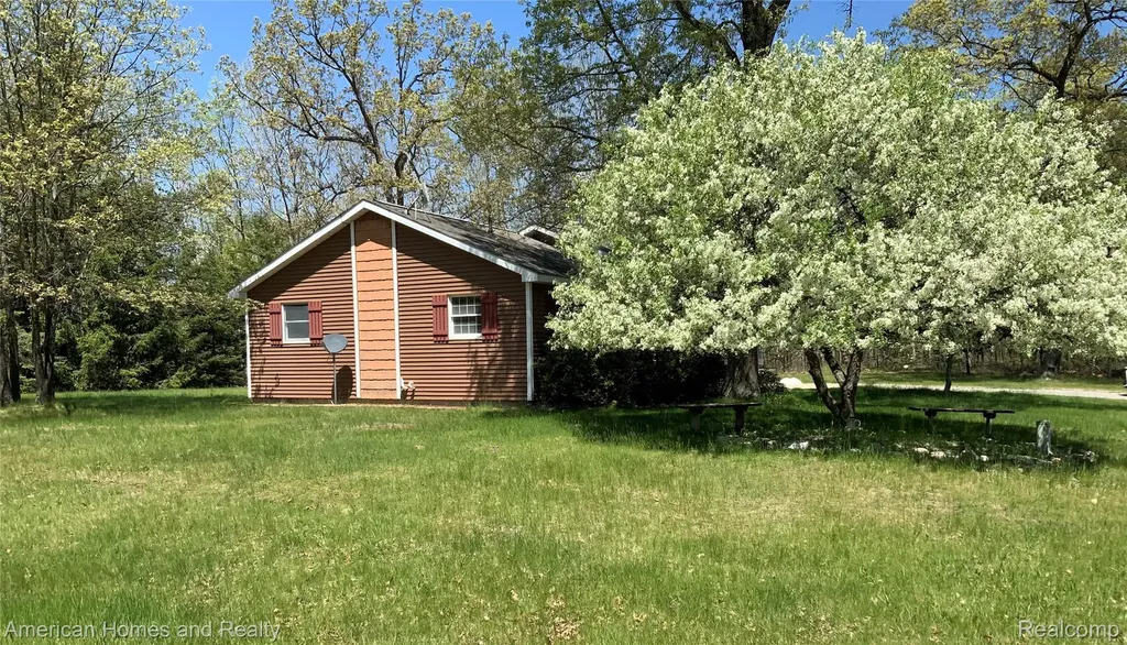 7395 Crestwood Drive Oscoda Charter Township MI 48750