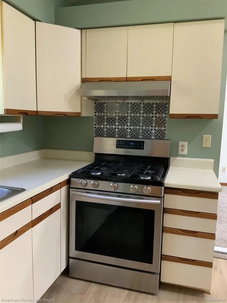 7395 Crestwood Drive Oscoda Charter Township MI 48750