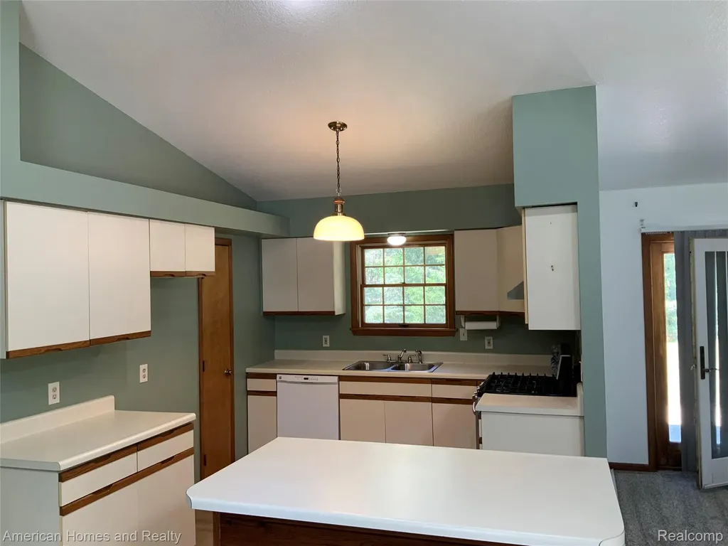 7395 Crestwood Drive Oscoda Charter Township MI 48750