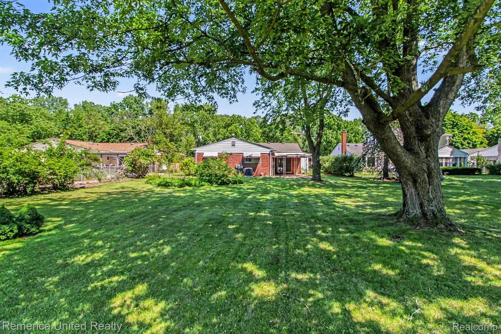 9135 Manton Avenue Plymouth Charter Township MI 48170