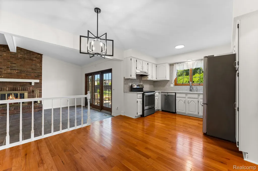 11203 Waverly Drive Plymouth Charter Township MI 48170
