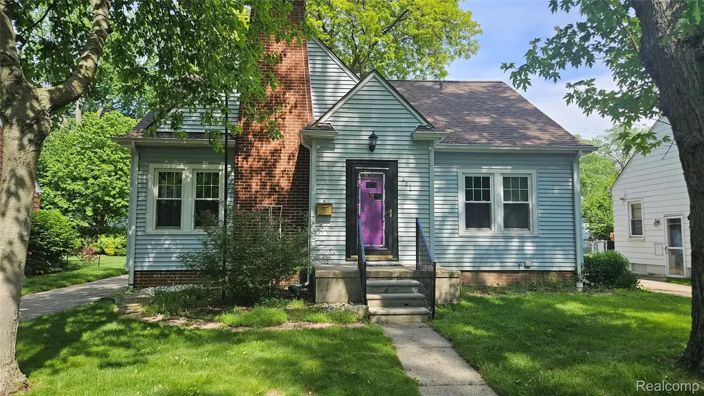 211 Starr Avenue Pontiac City MI 48341