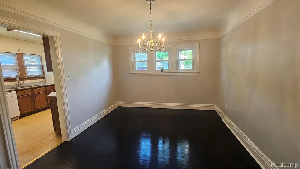 211 Starr Avenue Pontiac City MI 48341