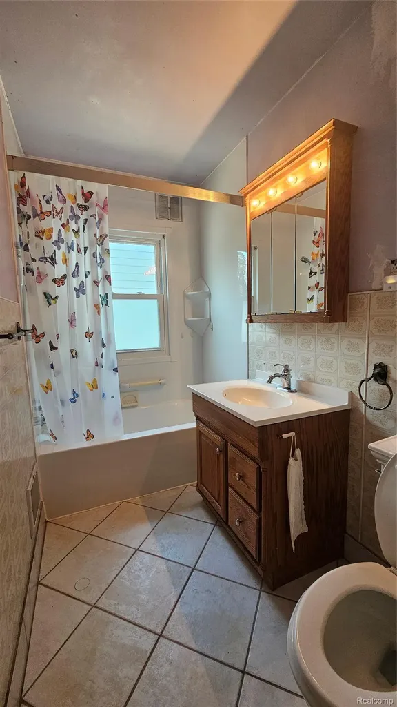211 Starr Avenue Pontiac City MI 48341