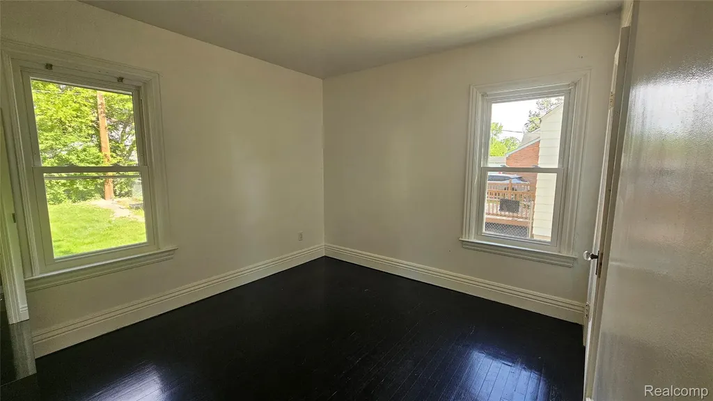 211 Starr Avenue Pontiac City MI 48341