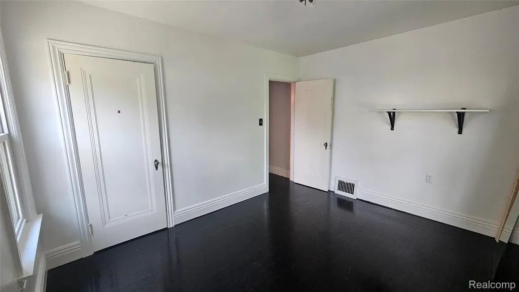 211 Starr Avenue Pontiac City MI 48341