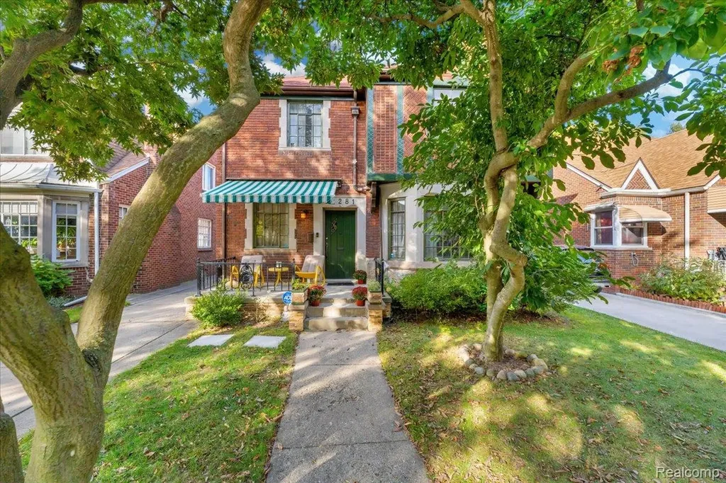 18281 San Juan Drive Detroit City MI 48221