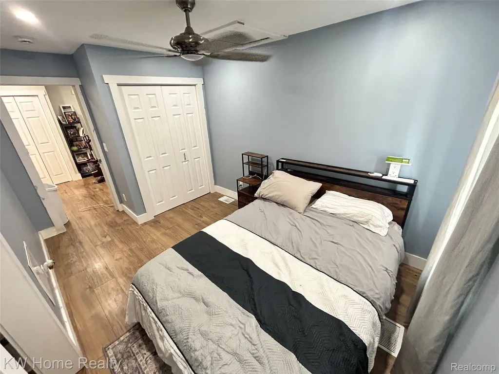 28260 Felician Street Roseville City MI 48066