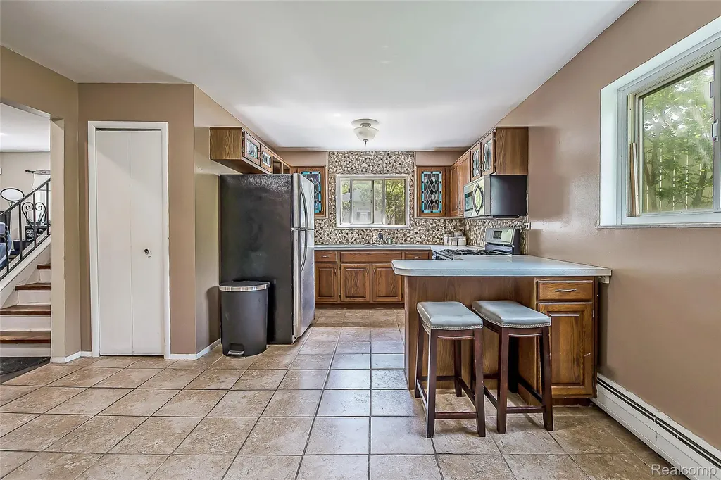 1107 Odessa Drive Holly Village MI 48442