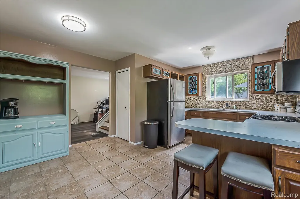1107 Odessa Drive Holly Village MI 48442