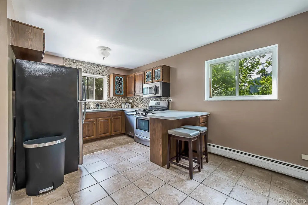 1107 Odessa Drive Holly Village MI 48442