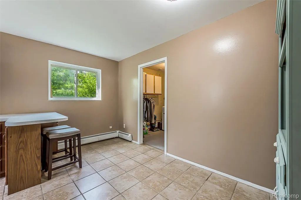 1107 Odessa Drive Holly Village MI 48442