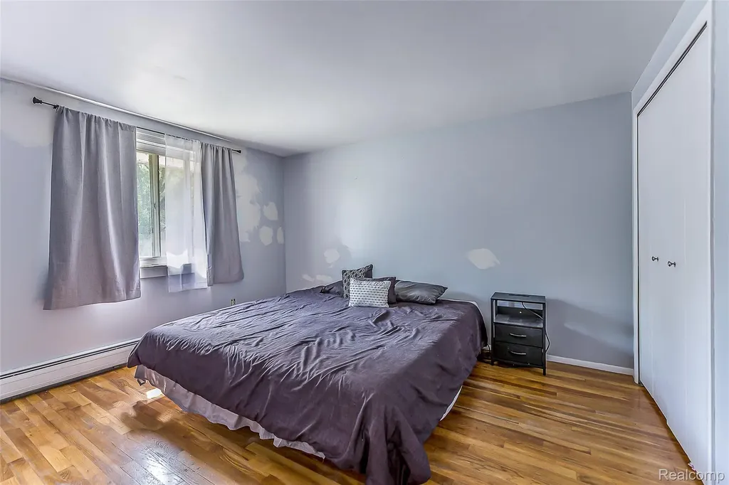 1107 Odessa Drive Holly Village MI 48442