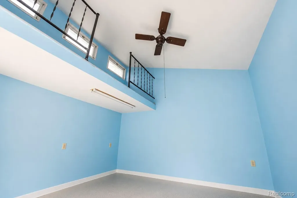 1107 Odessa Drive Holly Village MI 48442