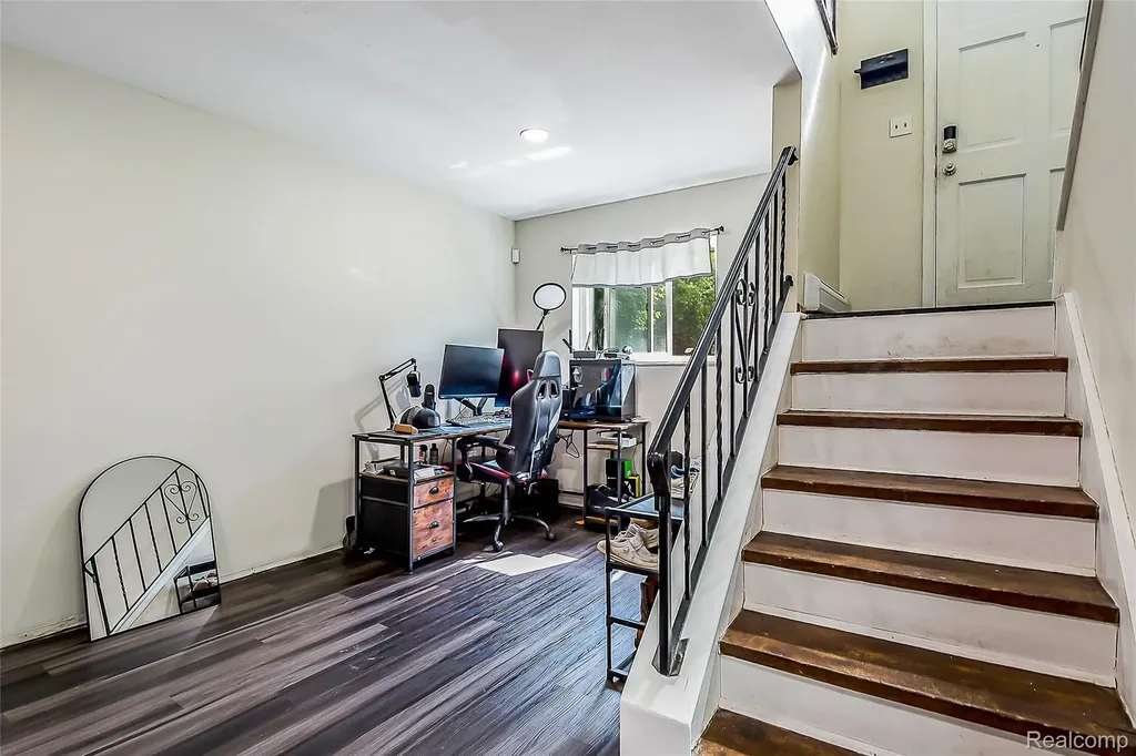 1107 Odessa Drive Holly Village MI 48442