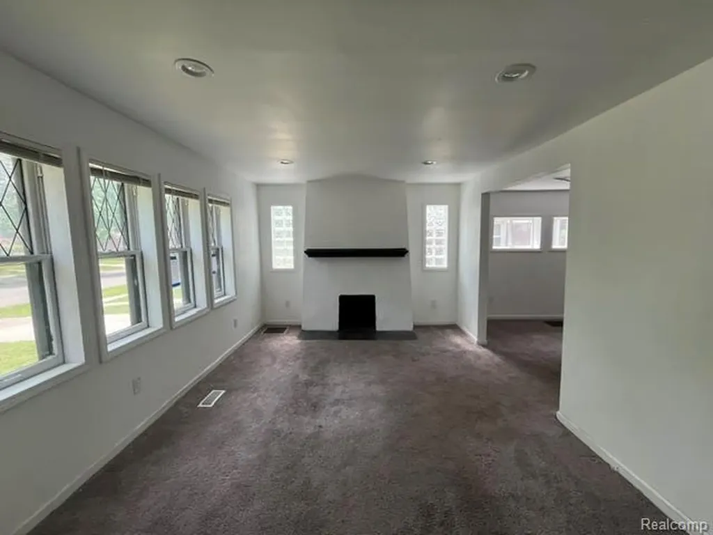 14051 Saint Marys Street Detroit City MI 48227