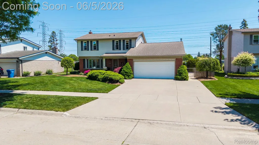 32040 Cambridge Drive Warren City MI 48093