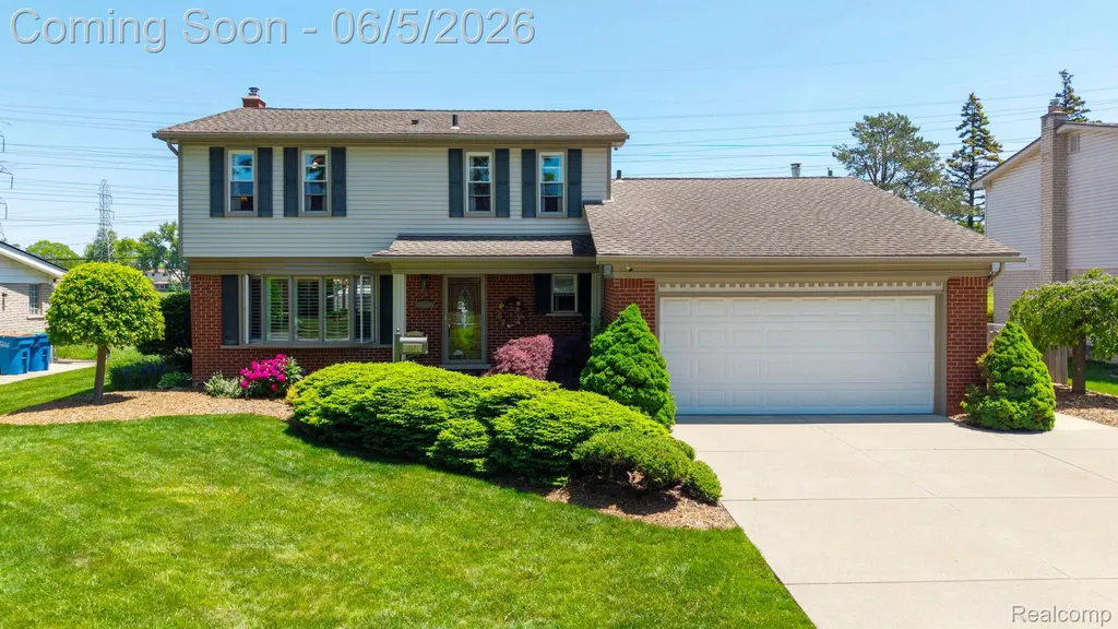 32040 Cambridge Drive Warren City MI 48093
